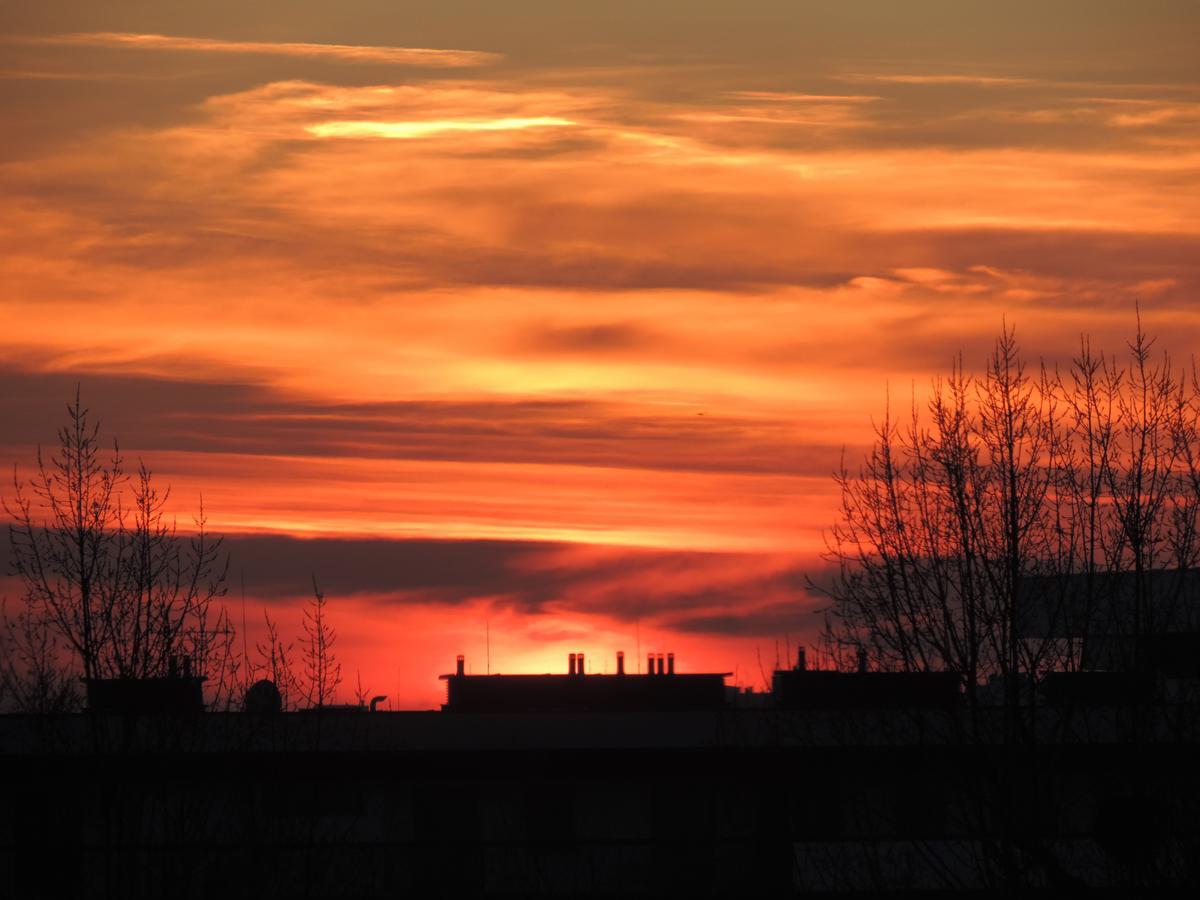 Sunset Joli Bord Apartment Varsovie Extérieur photo